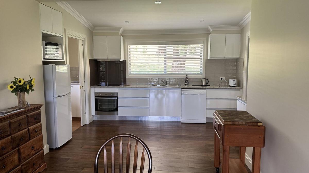 Lidster Cottage | Heatherlea Cottage - country weekend stay