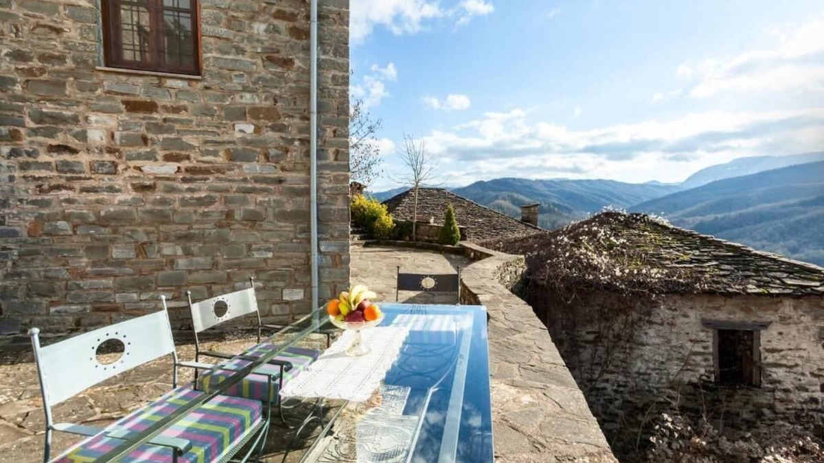 Kipoi Villa | Heaven's View Mansion - Zagori Stone Built Gem
