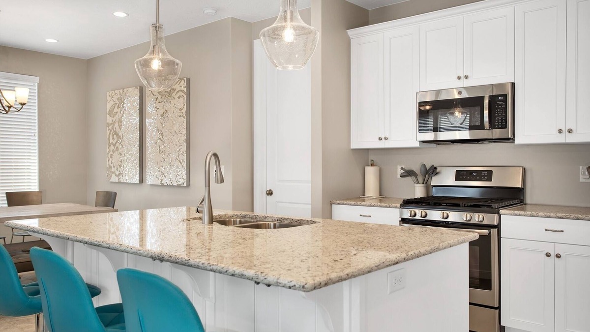 Sienna Hills House | Heavenly Comfort @ Hell Hole Trail 5 Bedroom Home by Redawning