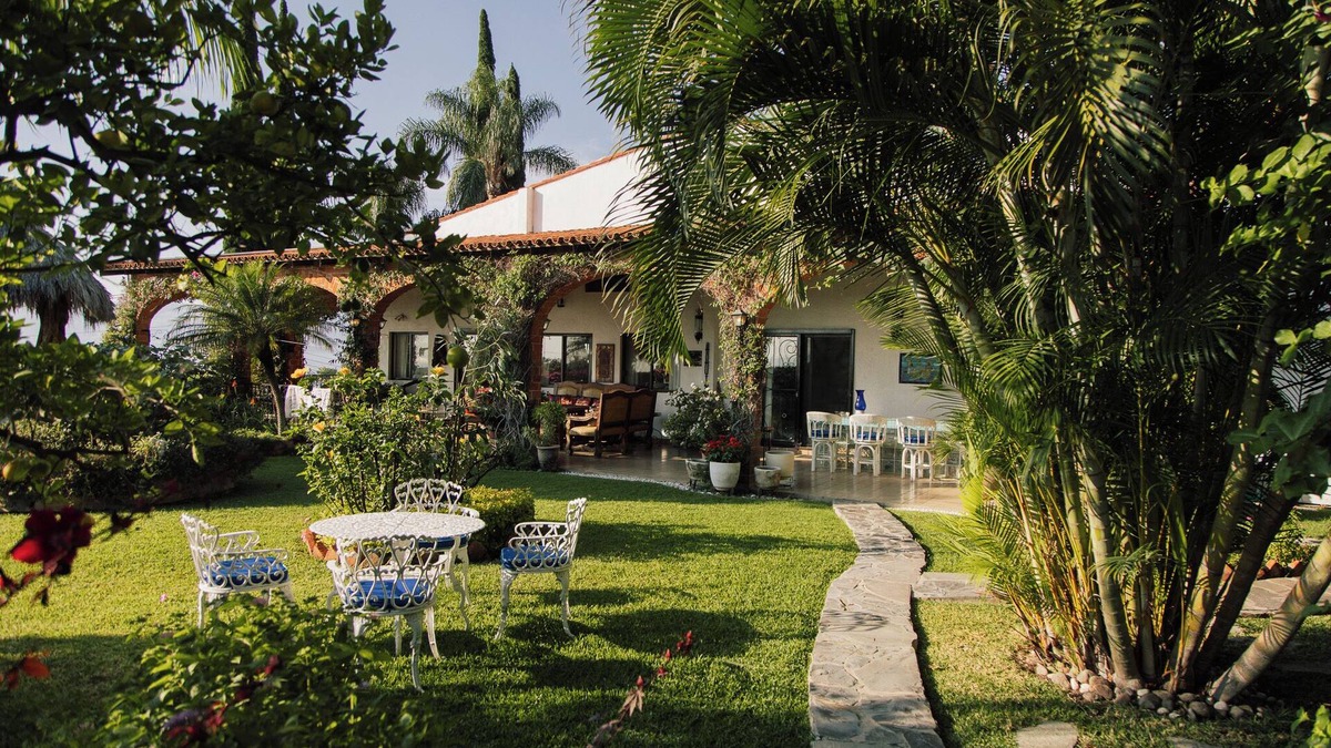 Chantepec House | Heavenly Hacienda Overlooking Lake Chapala, Chantepec