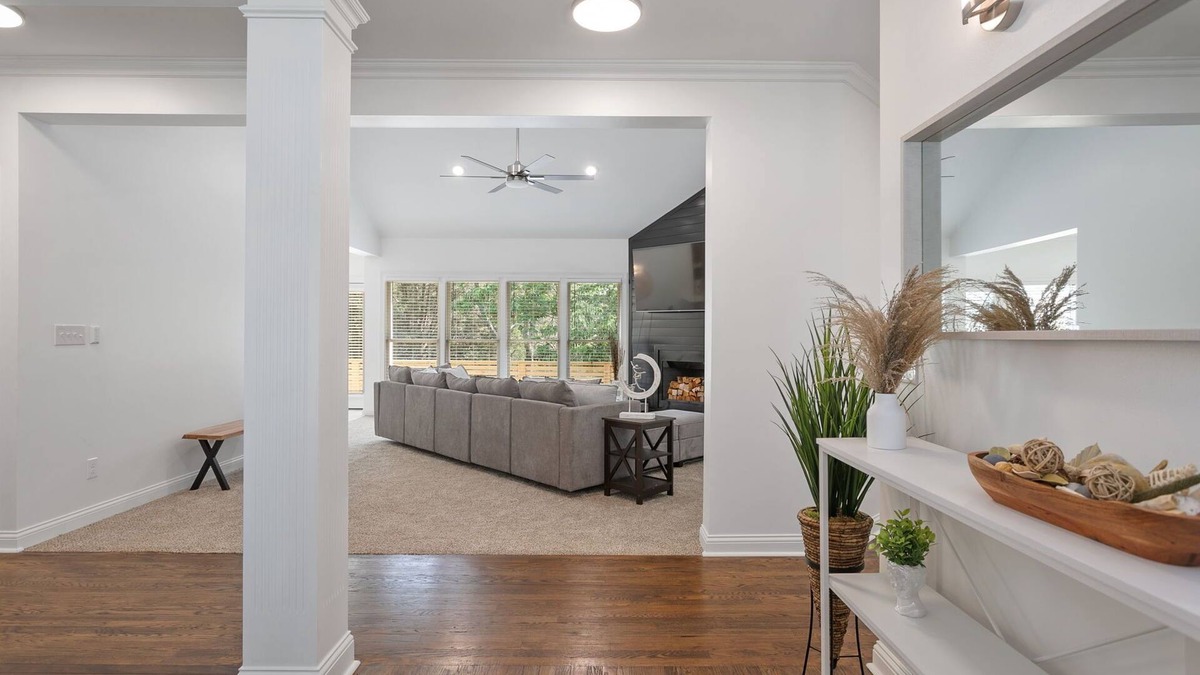 Hendersonville House | Heavenly Lakefront Six Bedroom Hideaway