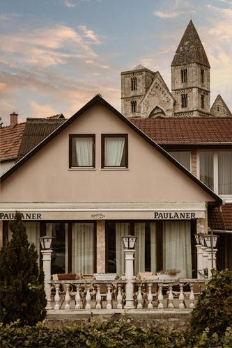 Zsambek House | Hegyalja Étterem és Panzió