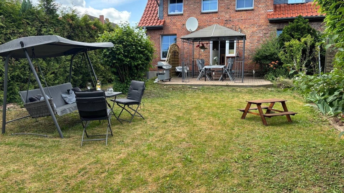 Oetzen Apartment | Heiderast Wipperau with Private Terrace, Private Garden, and Wi-Fi
