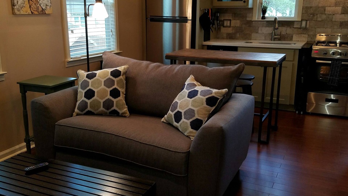 Greater Heights Apartment | Heights best location in town! Charming Houston Heights Guest House Apartment.