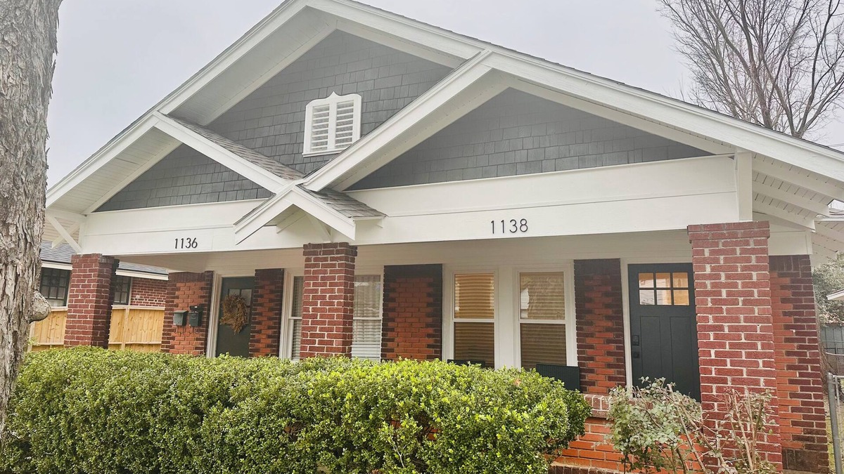 Greater Heights House | Heights Haven - A Charming bungalow in the fabulous Houston Heights neighborhood