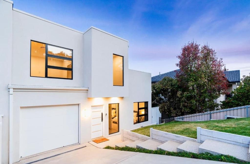 Kooringal House | Heights of Luxury - Elite Contemporary Entertainer