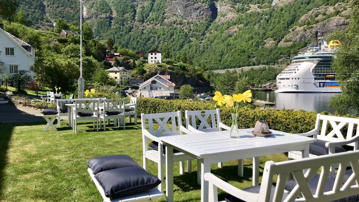Flåm House | Heimly