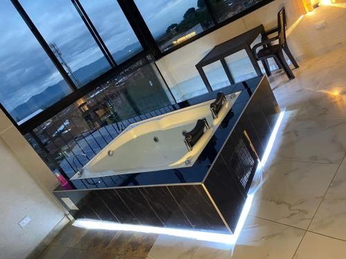 Ansermanuevo Apartment | Heinz B.