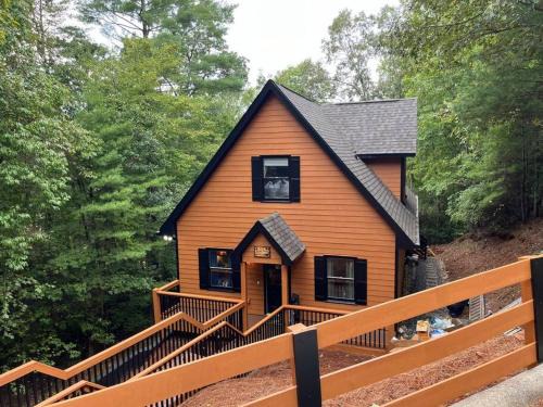 Helen House | Helen, GA Bear Paw Haus
