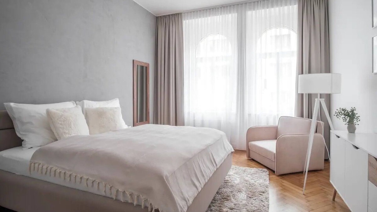 Palmovka Apartment | Helen Homestay Karlín Prague