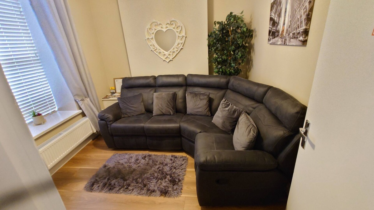 Londonderry House | Helens House Derry City Centre Remarkable 3-bed