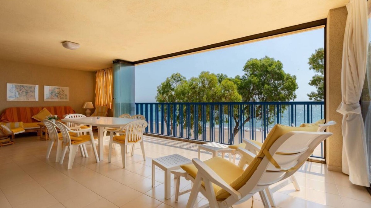 Benicassim Apartment | Heliopolis with sea views.