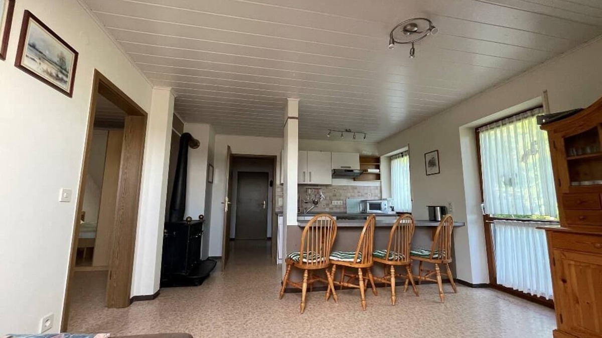 Seebarn Apartment | Helle Ferienwohnung für bis zu Vier Personen mit Balkon