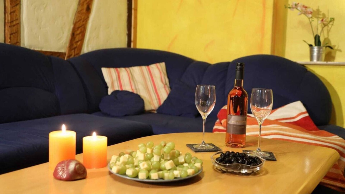 Ebertsbronn Apartment | Helle Mansardenwohnung (60qm) für 4 Personen auf 2 Etagen