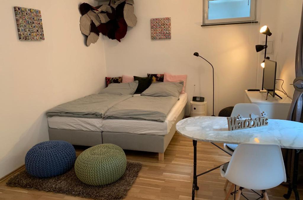 Munchen District Apartment | Helle Souterrainwohnung mit Komfort