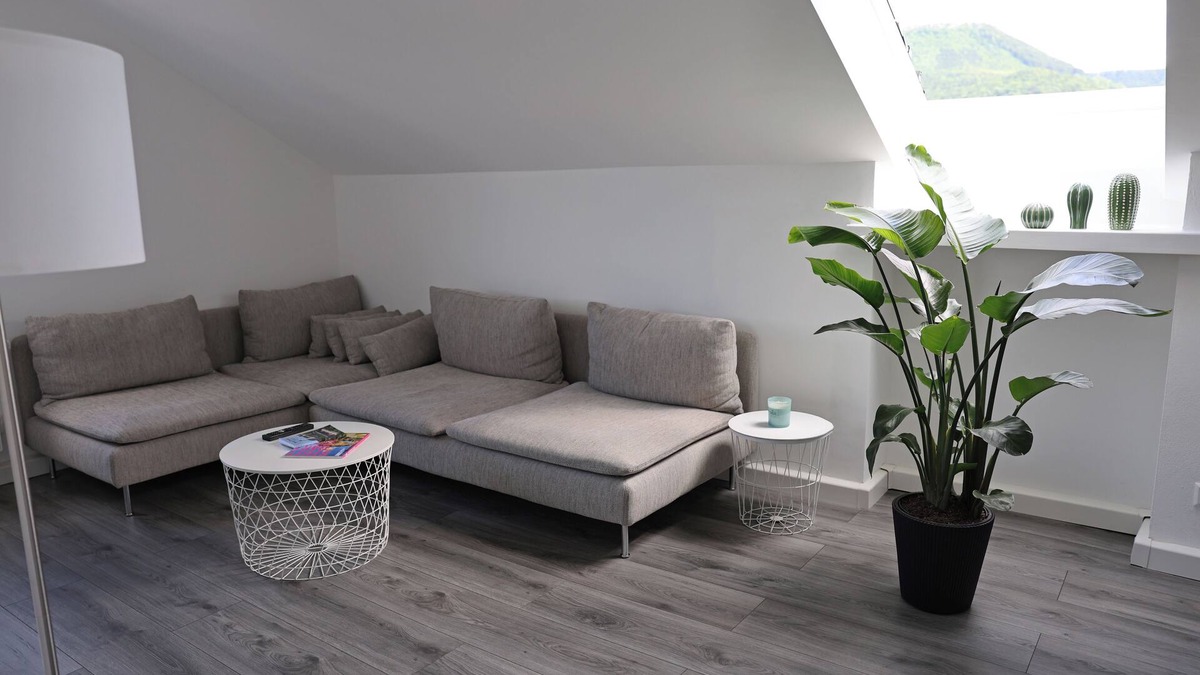 Bissingen an der Teck Apartment | Helle und Moderne Wohnung