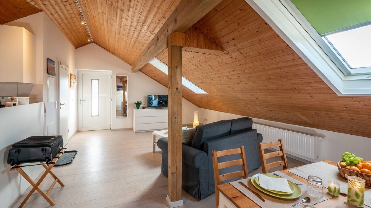 Osterwaal Apartment | Helles Dachgeschoss-Appartement (45qm) mit kostenfreiem WLAN