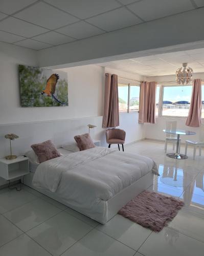 Cayenne Apartment | Hello Guyane (8), Suite charme luxury, 5 étoiles