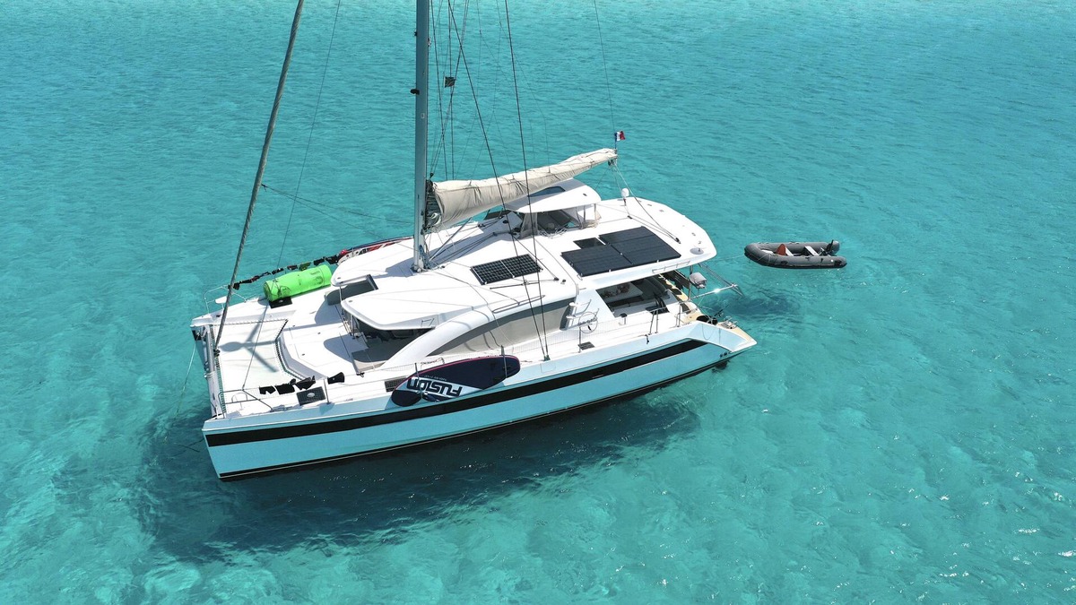 Bora Bora Boat Rental | Hello World catamaran Polynesia