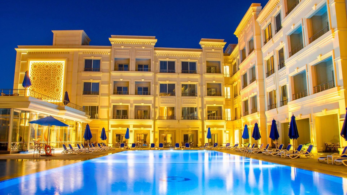 Al-Muntazah Hotel | Helnan Mamoura Hotel & Events Center