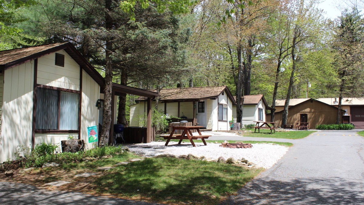 Tobyhanna RV Rental | Hemlock Campground And Cottages