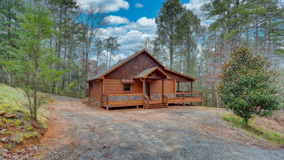 Cashes Valley Cabin | Hemlock Haven