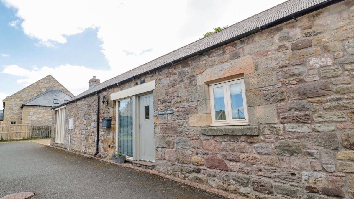 Chatton Cottage | HEMMEL COTTAGE, family friendly, country holiday cottage in Chatton