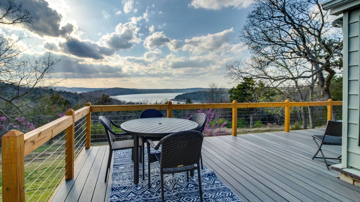 Henderson Cabin | Henderson Cabin w/Deck & Scenic Lake Views!
