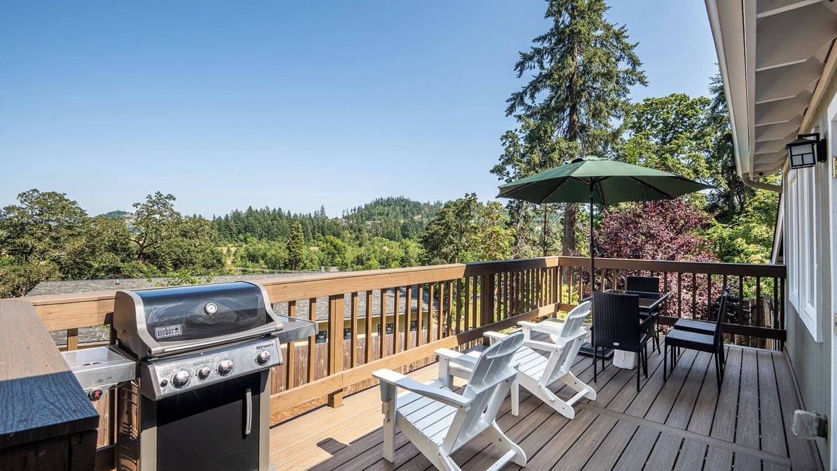 Eugene House | Hendricks Park Skyline View - Short Walk to Hendricks Park, UO, Hayward Field