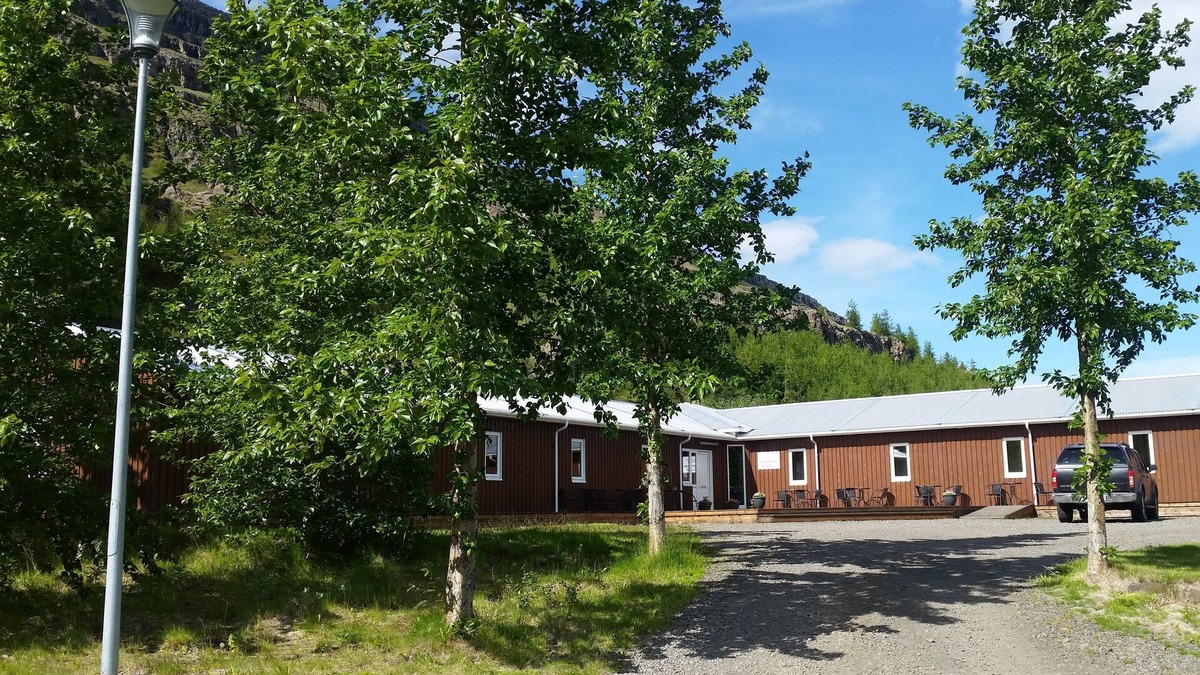 Hallormsstadur House | Hengifoss Guesthouse