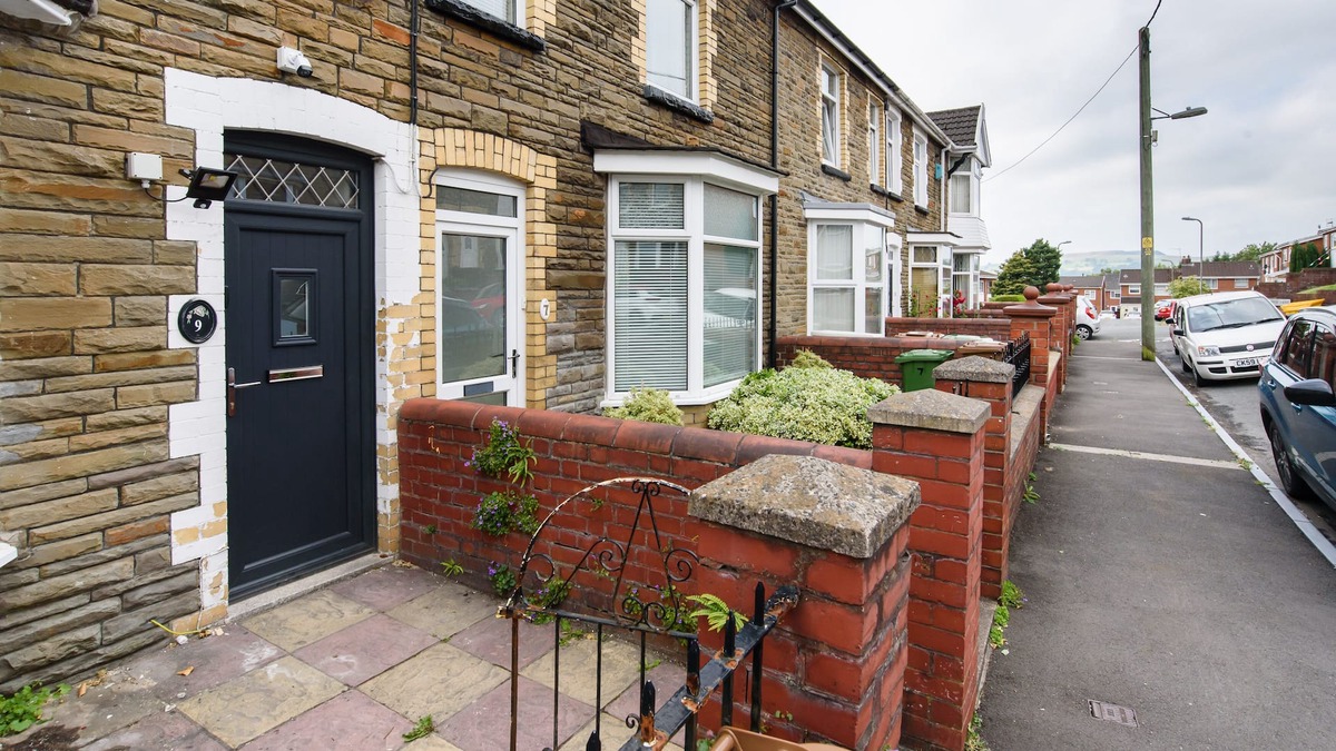 Gelligaer House | Hengoed House