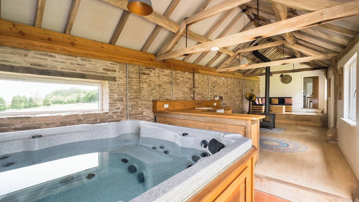 Hope under Dinmore Cottage | Henhouse Farm