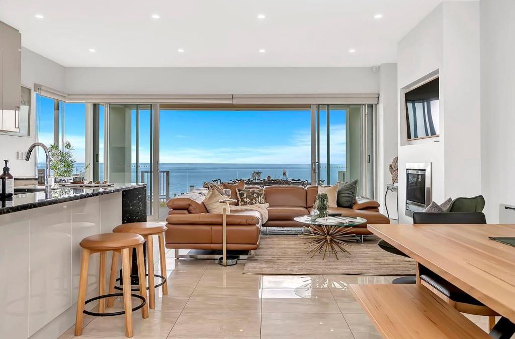 Henley Beach South House | Henley's Treasure - Experience Opulence on the Ocean