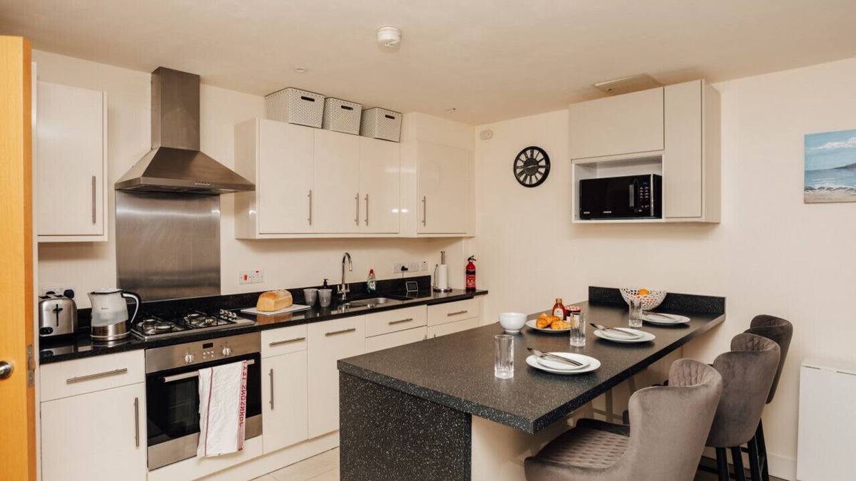 Henley Apartment | Henley town centre with parking