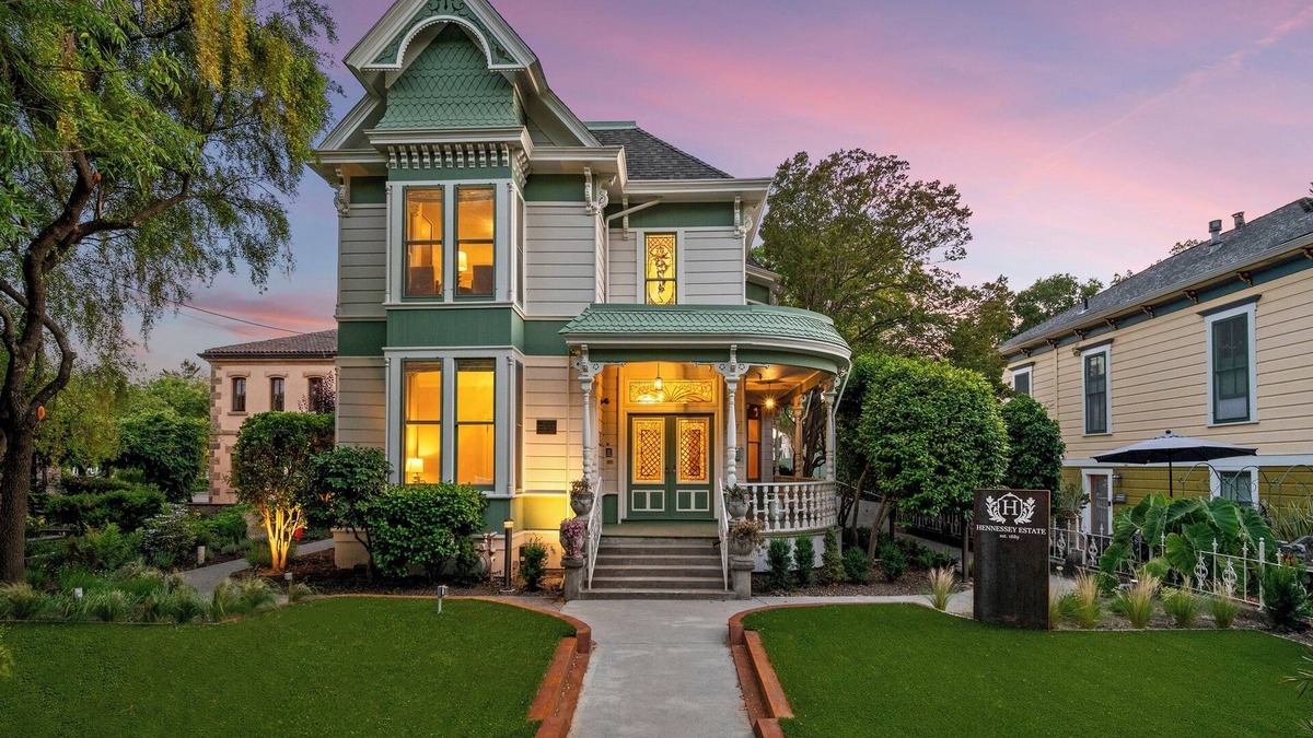 Napa Bed & Breakfast | Hennessey Estate