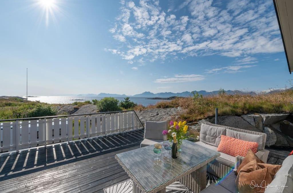 Henningsvaer House | Henningsvær, Lofoten with fantastic view