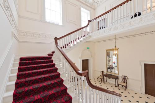 Broadstone Apartment | Henrietta Suites City Centre