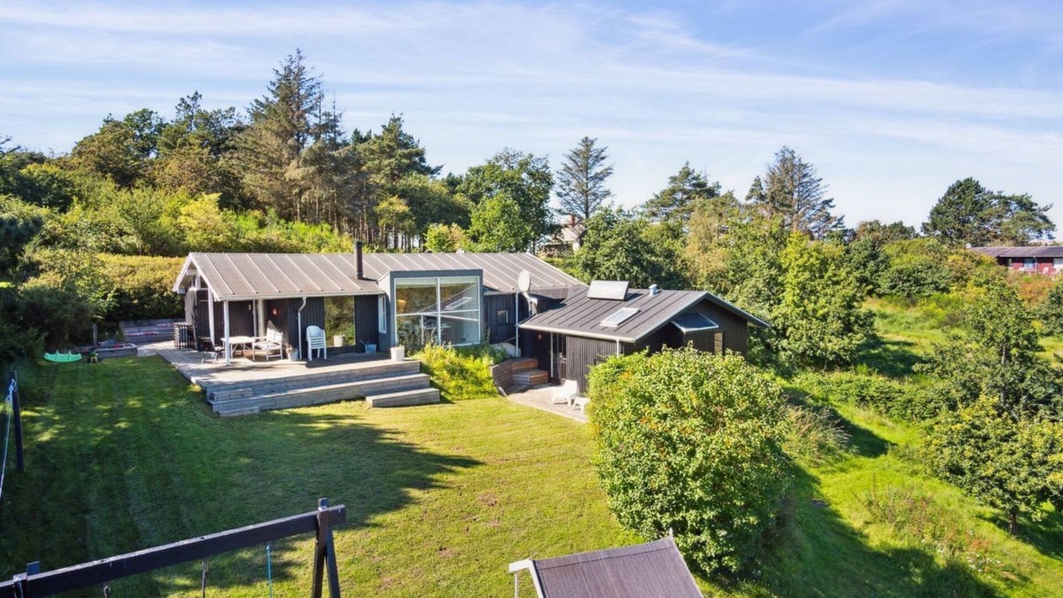 Knebel House | "Henryk" - 350m from the sea by Interhome