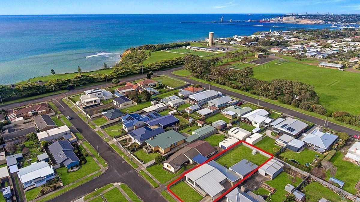 Portland House | Henty Bay Hideaway Portland