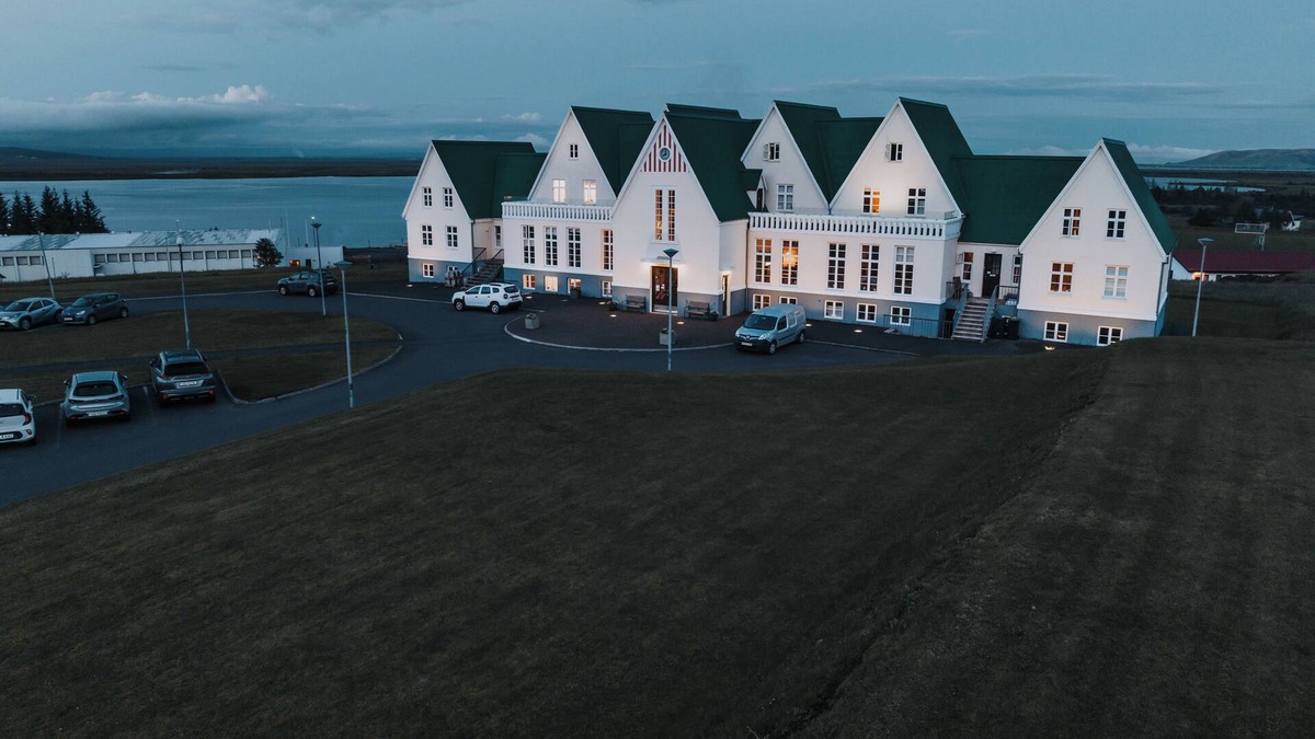 Laugarvatn Hotel | Heradsskolinn Historic Guesthouse