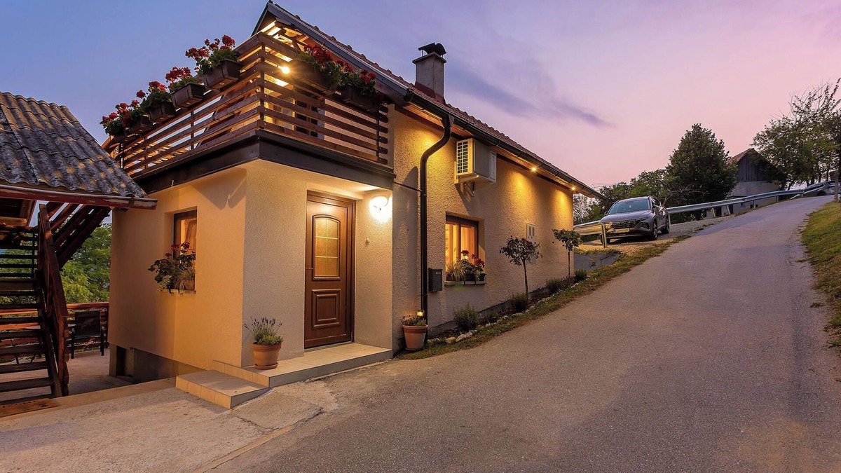 Bostanj House | Herbal House Marjetka