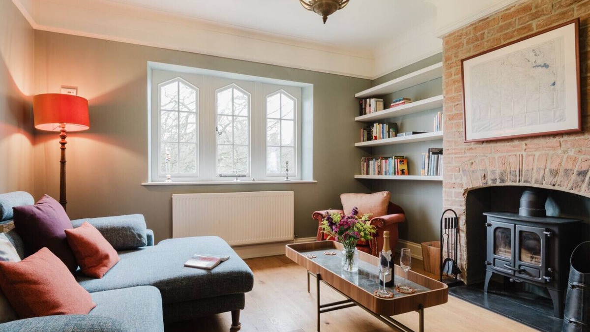 Easton Grey Cottage | Herdsman's Cottage Beautiful 3 Bed in Wiltshire