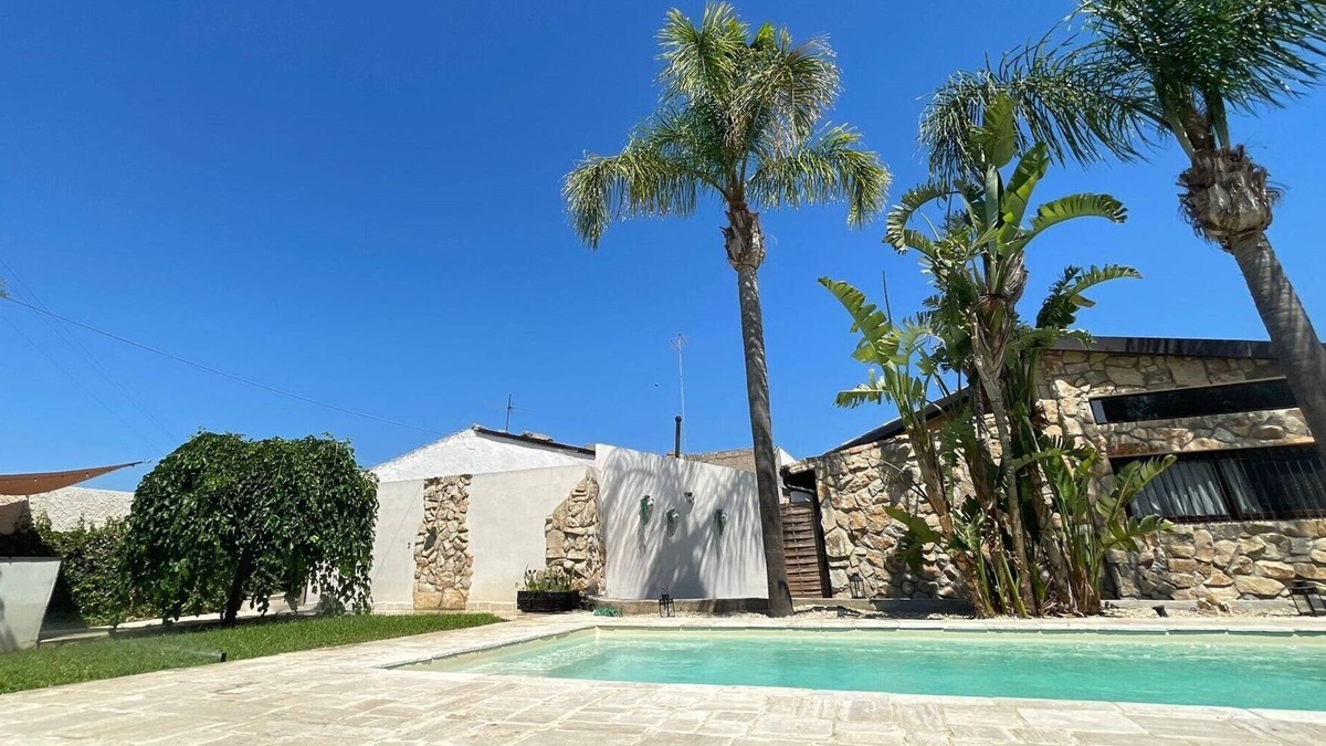 Floridia Villa | Here, every detail is designed to make you feel at home. Amati Home