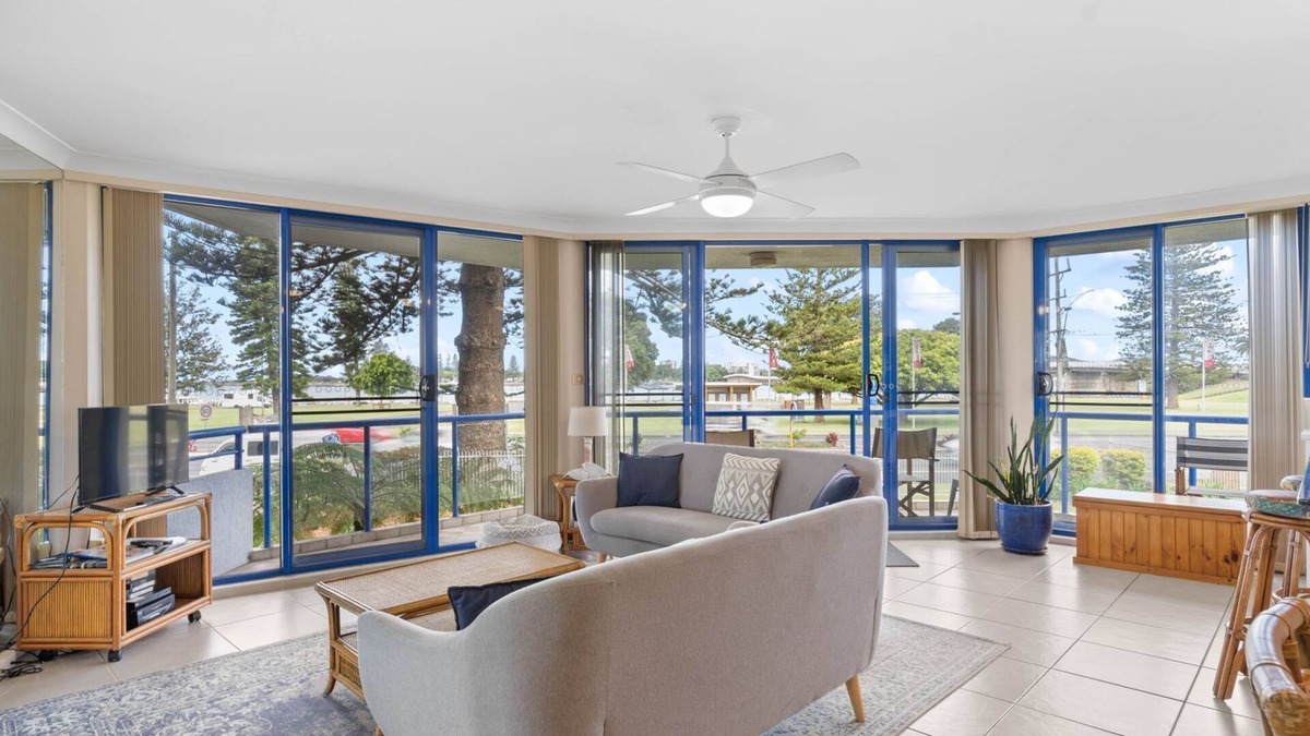 Tuncurry Apartment | Heritage 102 - Central Tuncurry Location!