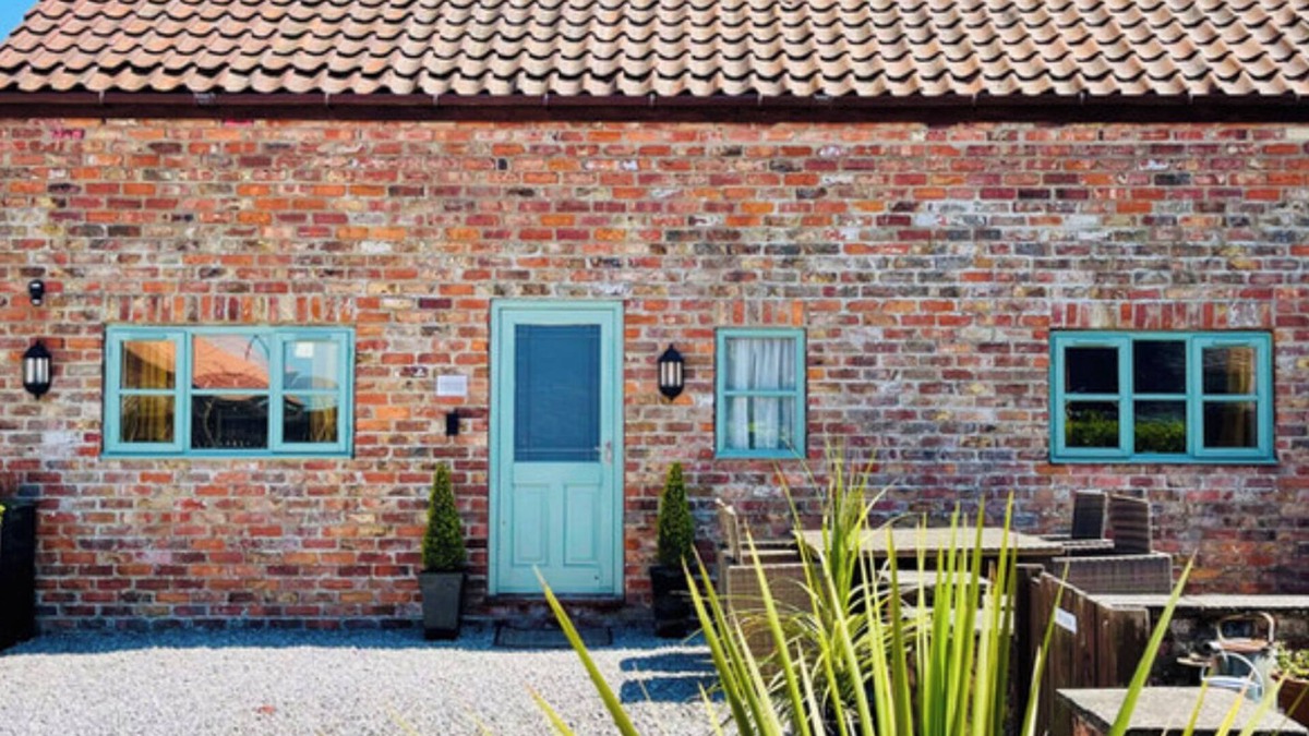 Buckton Cottage | Heritage Cottage - A delightful cottage with views of the historic Bempton Mill