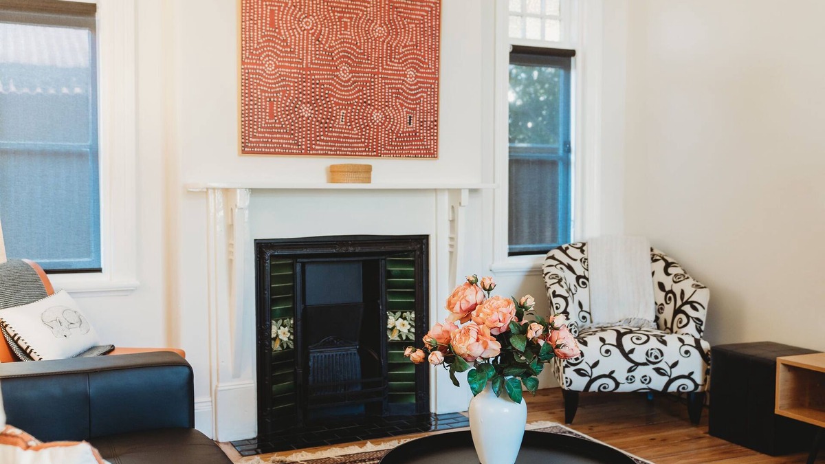 Orange House | Heritage cottage | Central, quiet & pets welcome