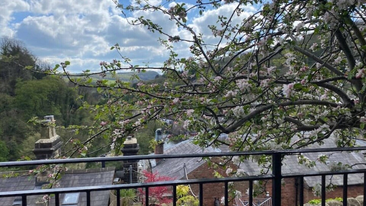Matlock Bath House | Heritage cottage with stunning views