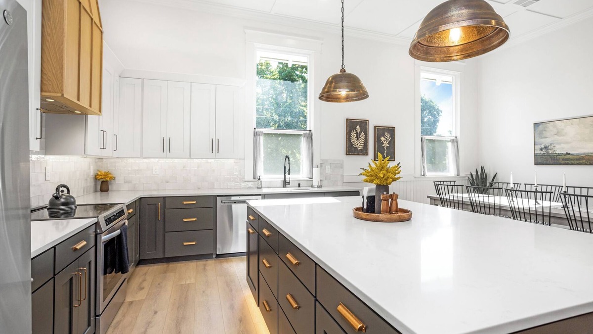 Walla Walla House | Heritage Heights-Close to Downtown & Pioneer Park - Luxury Finishes - EV charger