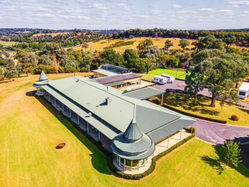 Christmas Hills Villa | Heritage Holiday House No.191