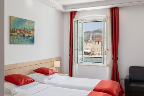 Trogir Hotel | Heritage Hotel Vila Sikaa